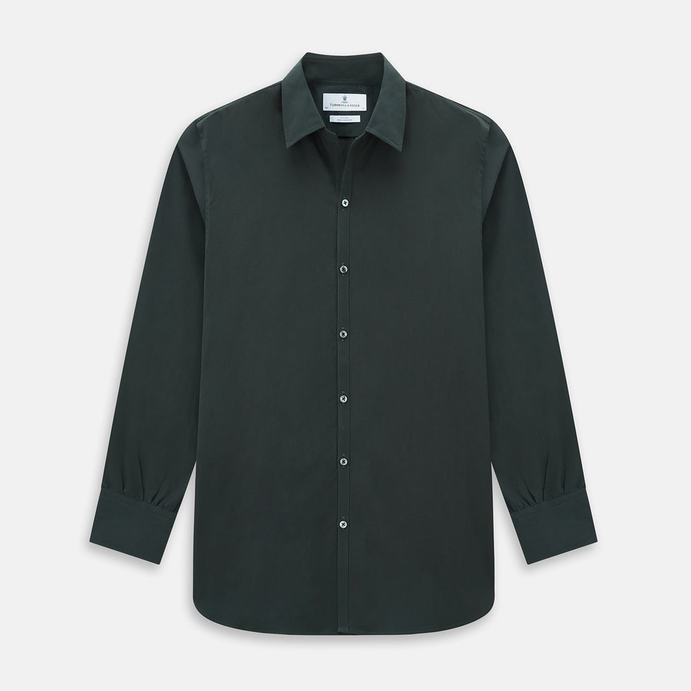 The FOREST GREEN WINDSOR SHIRT by Turnbull & Asser features long sleeves, a Windsor collar, and buttoned cuffs, reflecting British craftsmanship. Displayed on a plain white background.