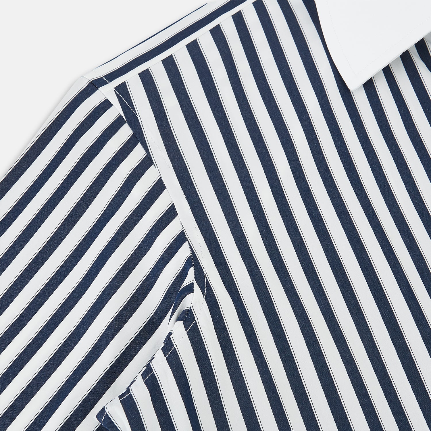View 6 of product SHIRTS RF WH WESTMINSTER CLSDCR WH 3BC WHT STR NVY 14.5