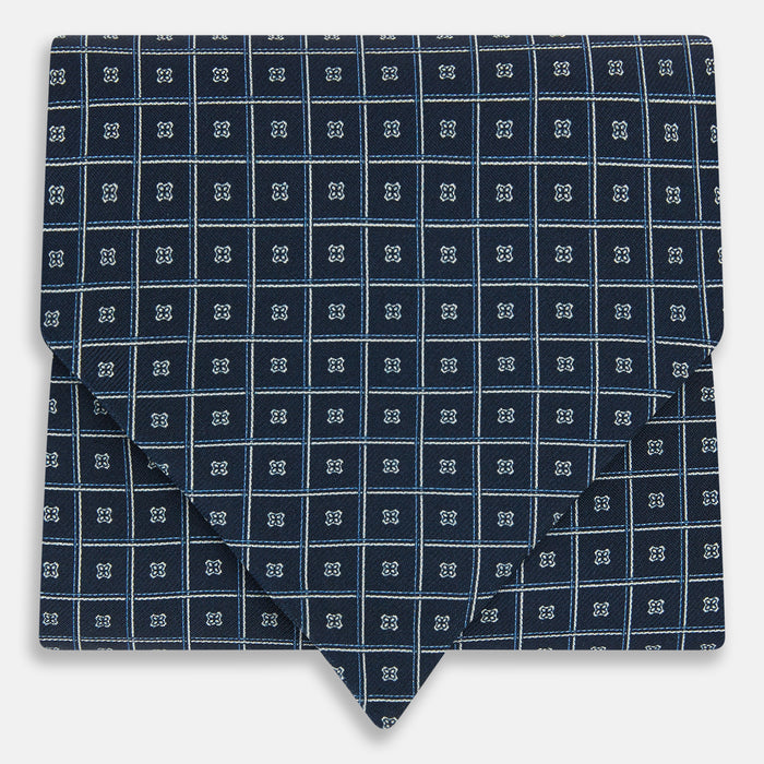 Geometric Navy Quatrefoil Motif Ascot Tie in Silk Image 4