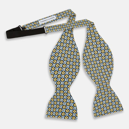 Citrus Yellow Abstract Quatrefoil Foulard Printed Silk Bow Tie Image 2