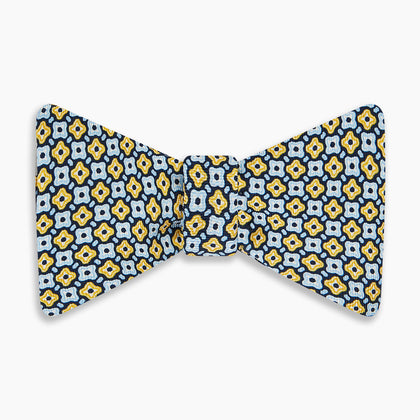 Citrus Yellow Abstract Quatrefoil Foulard Printed Silk Bow Tie Image 3