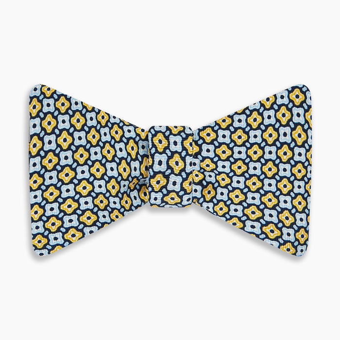 Citrus Yellow Abstract Quatrefoil Foulard Printed Silk Bow Tie Image 3