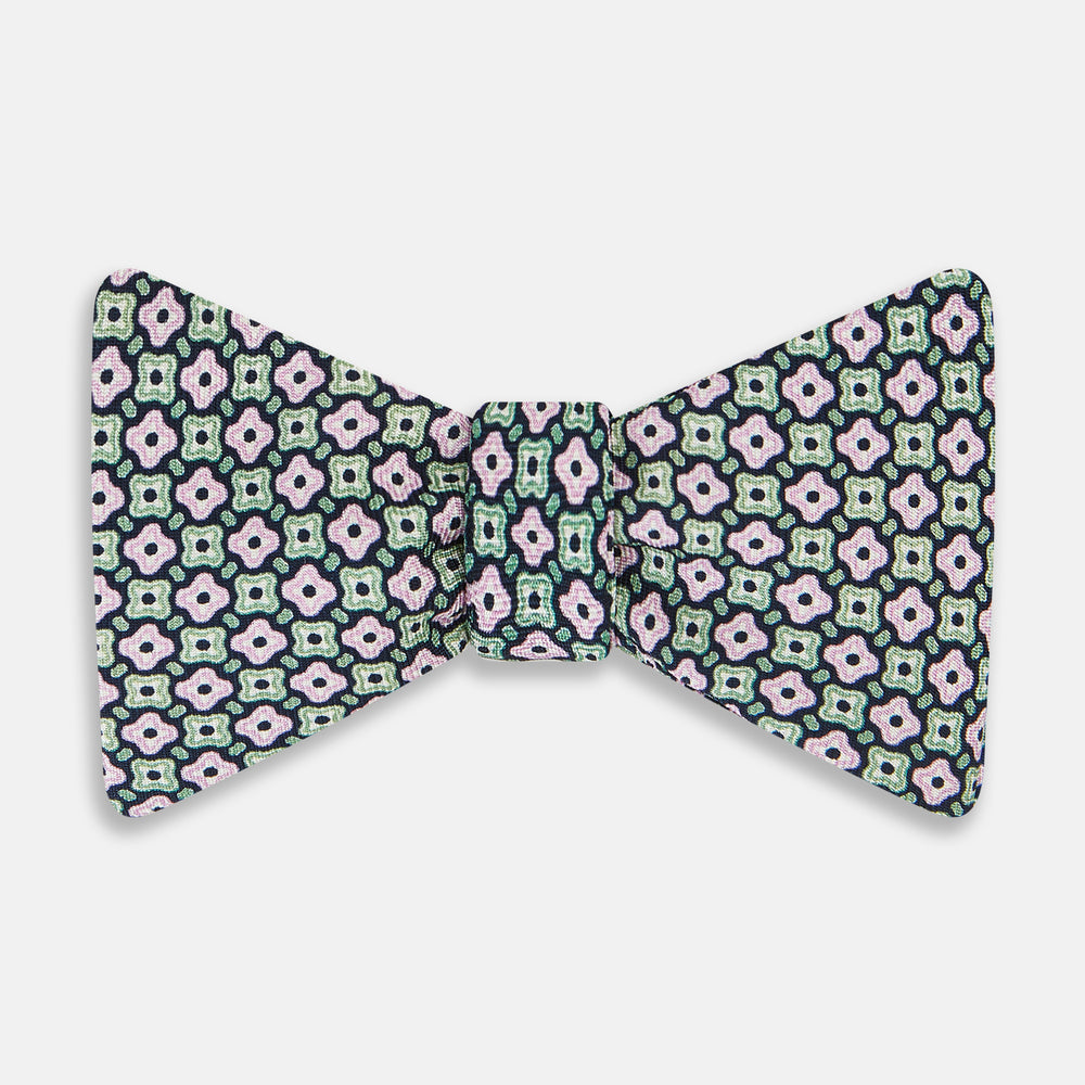 TIES BOWS GEOMETRIC MEDALLION PRINTED SILK KELLY OS