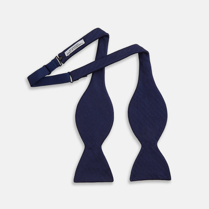 HERRINGBONE NAVY BOW TIE Image 1