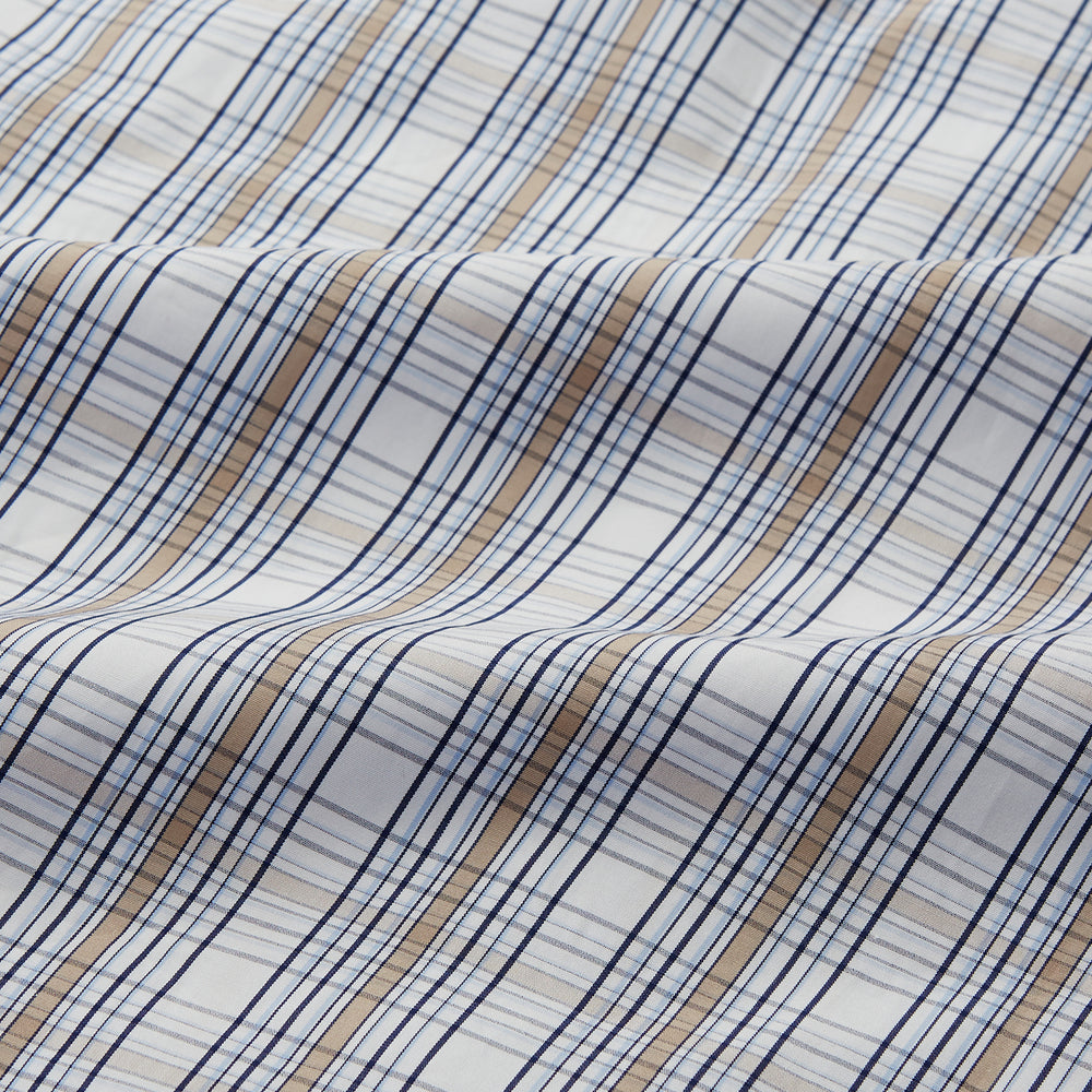 Turnbull & Asser’s Tonal Beige Regular Fit Shirt features a T&A collar, 3-button cuffs, and a slightly curved hem.