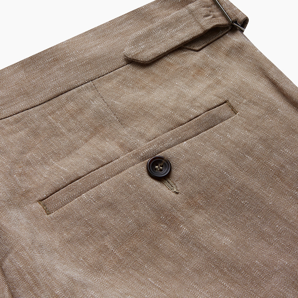 The Turnbull & Asser Beige Wool and Linen Blend Jonathan Trouser features Italian woven fabric and comes complete with a stylish belt.