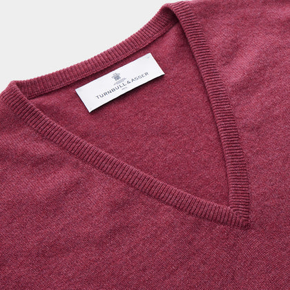 Soft Burgundy Cashmere V-neck Paden Jumper Image 1