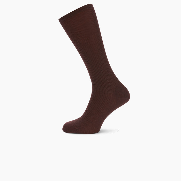 Maroon Mid-Length Merino Wool Socks Image 2
