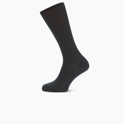 Racing Green Mid-Length Merino Wool Socks Image 2