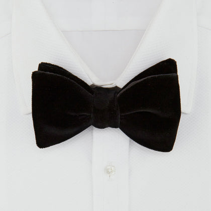 Black Velvet Bow Tie Image 1